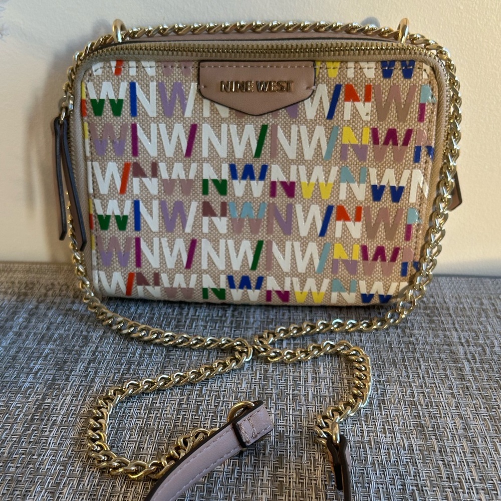 Nine West 🌷 Bag Multicolor Logo Print Crossbody Bag | Gold Chain Strap |